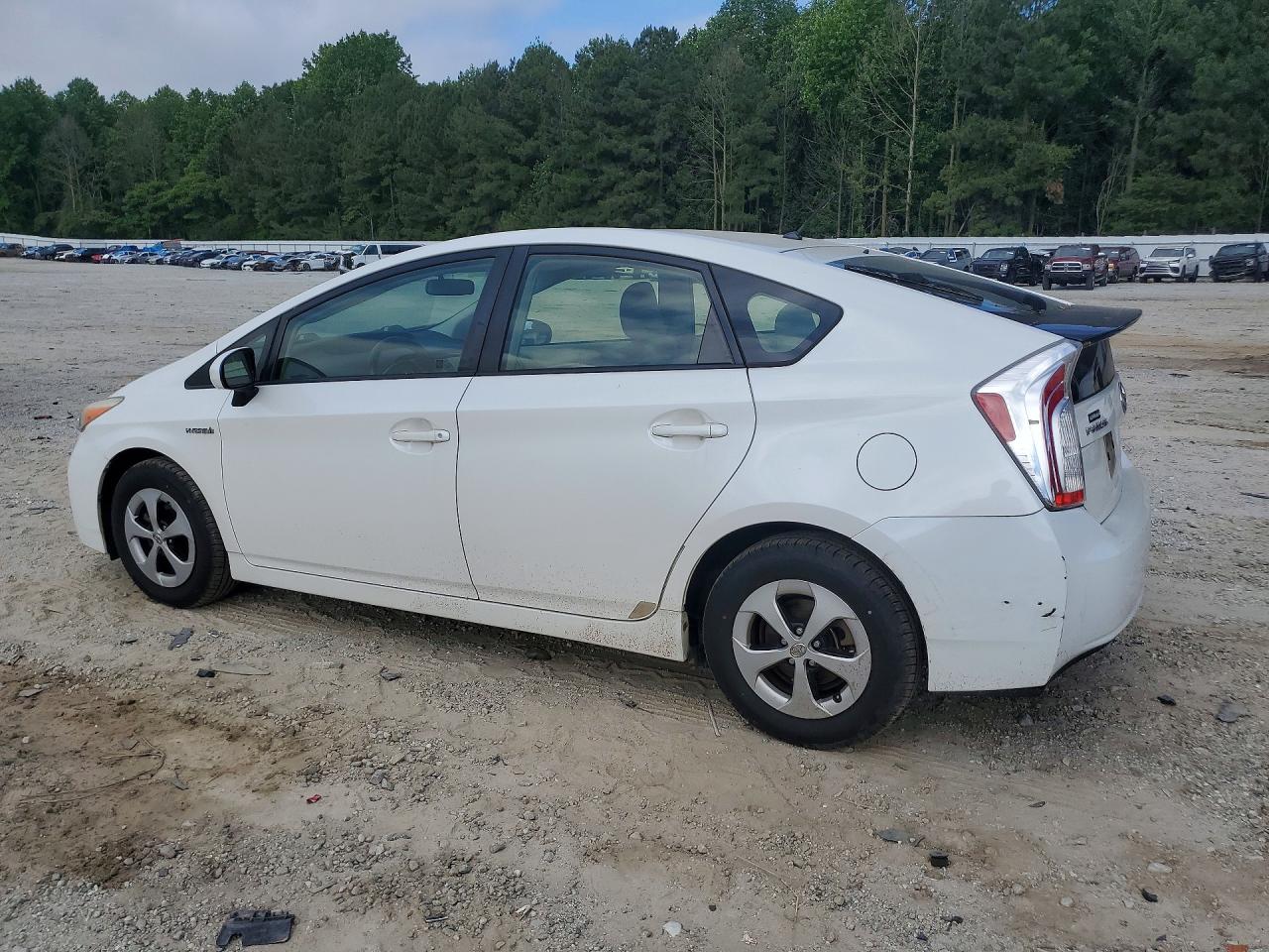 2013 Toyota Prius Two White vin: JTDKN3DU6D5627481