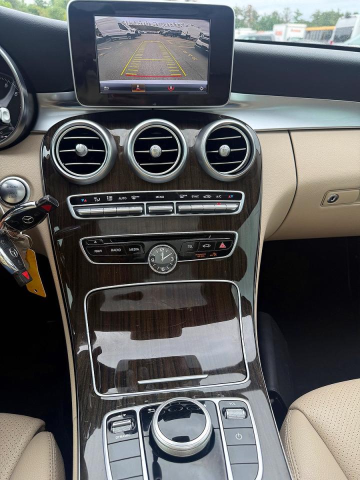 2017 Mercedes-benz C 300 4matic White vin: 55SWF4KB7HU198313