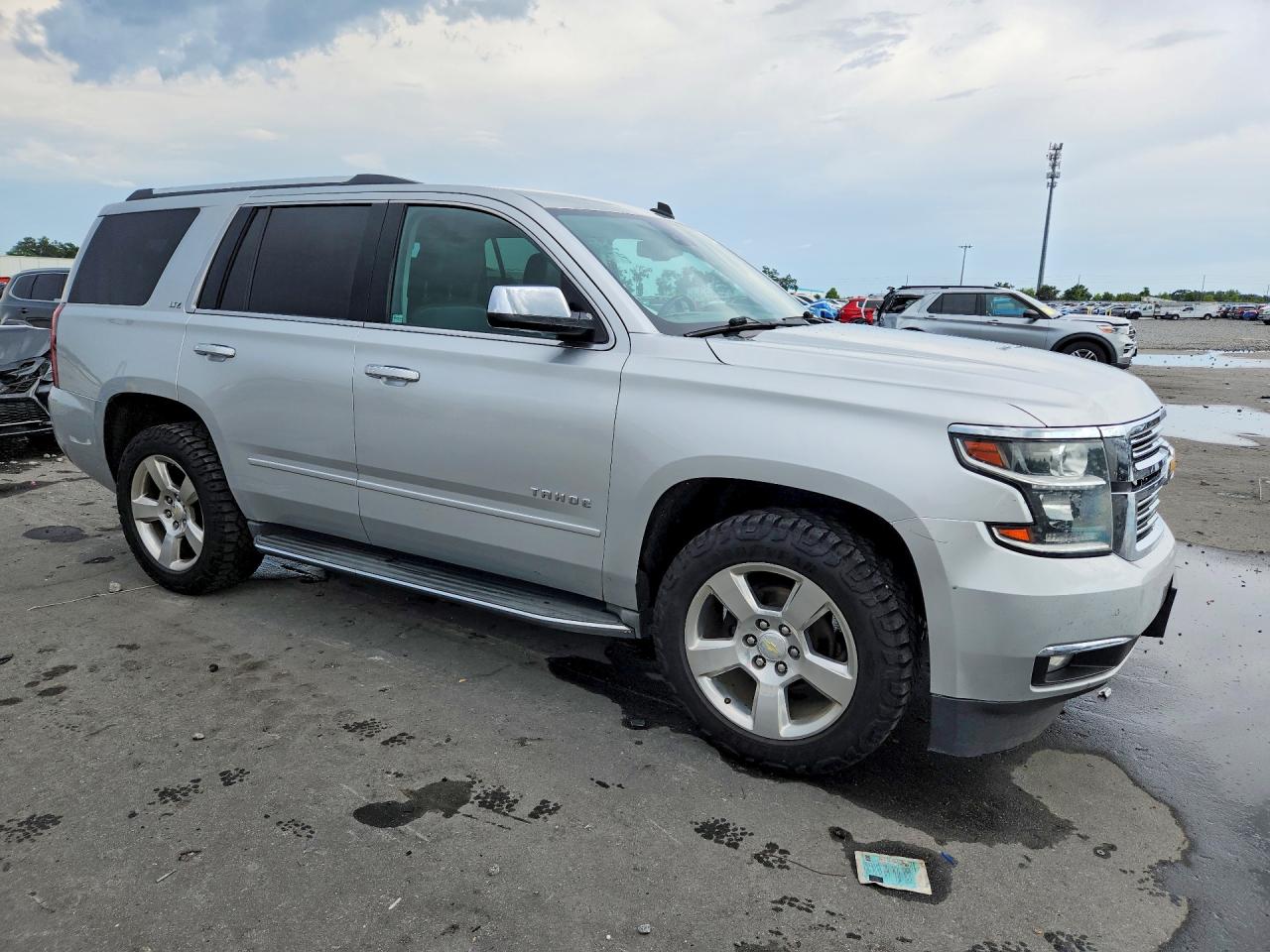 2015 Chevrolet Tahoe K1500 Ltz Silver vin: 1GNSKCKC9FR239179