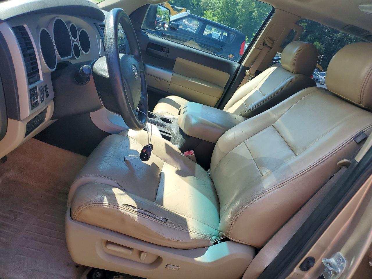 2008 Toyota Sequoia Sr5 Gold vin: 5TDBY64A98S010686