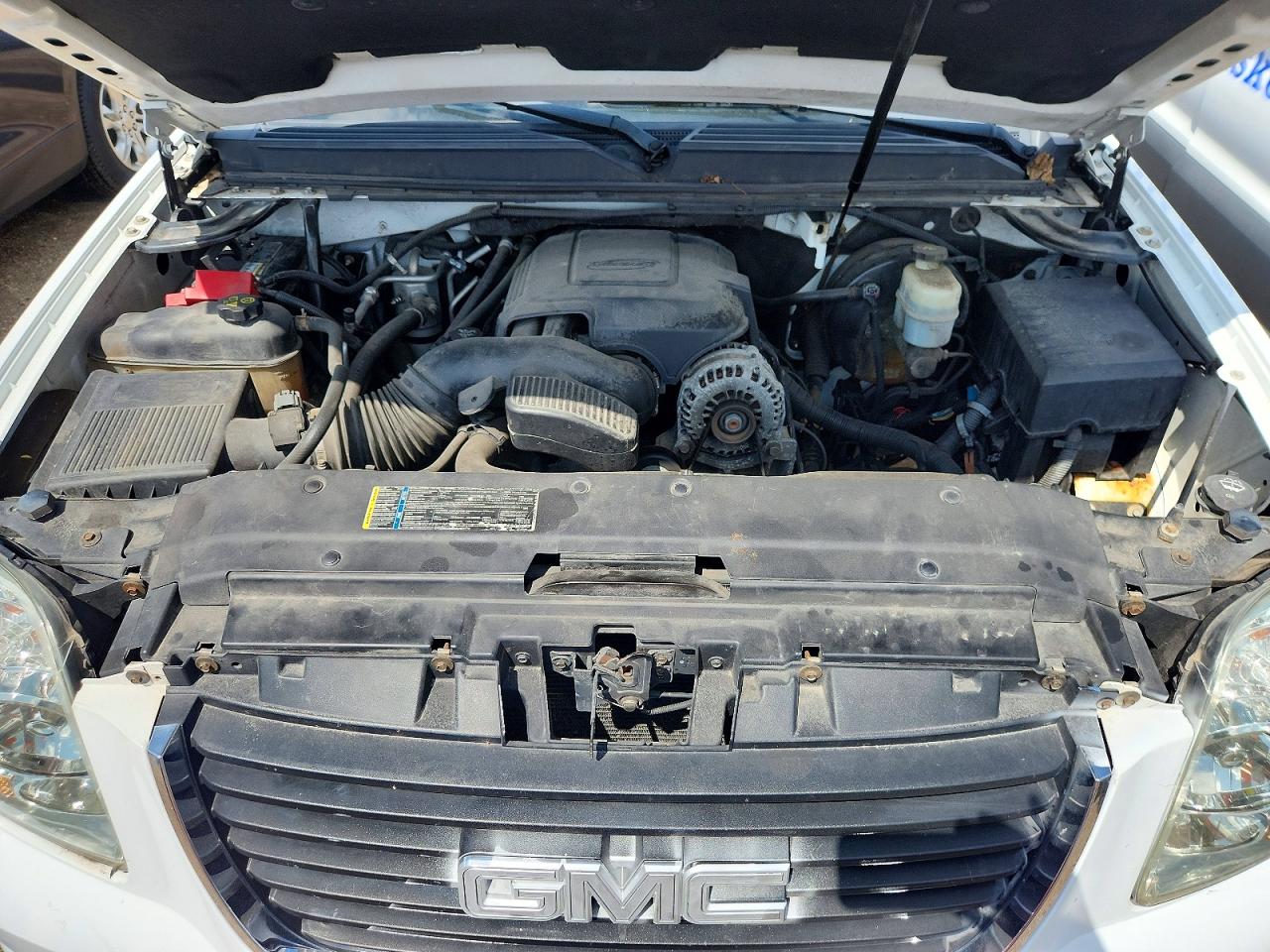 2011 Gmc Yukon Xl K1500 Slt Белый vin: 1GKS2KE30BR196638