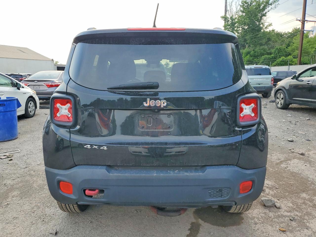 2015 Jeep Renegade Trailhawk Черный vin: ZACCJBCT0FPB62010