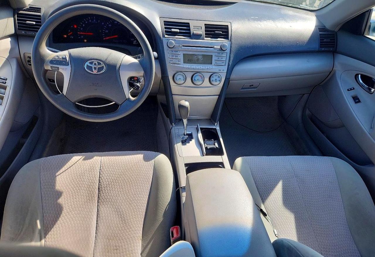 2010 Toyota Camry Le Silver vin: 4T1BF3EKXAU103449