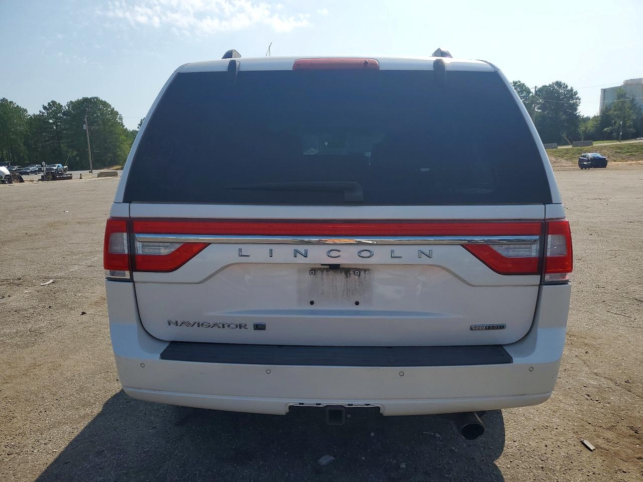 2015 Lincoln Navigator L Белый vin: 5LMJJ3HTXFEJ01584
