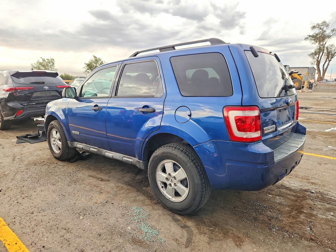 2008 Ford Escape Xlt Blue vin: 1FMCU03118KC98348