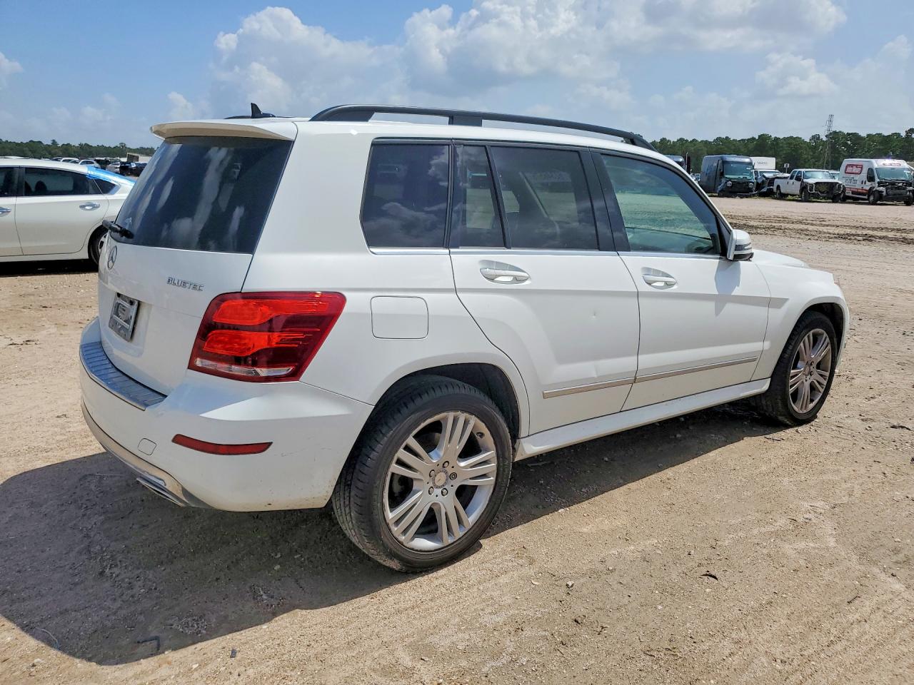 2014 Mercedes-benz Glk 250 Bluetec White vin: WDCGG0EB3EG237093