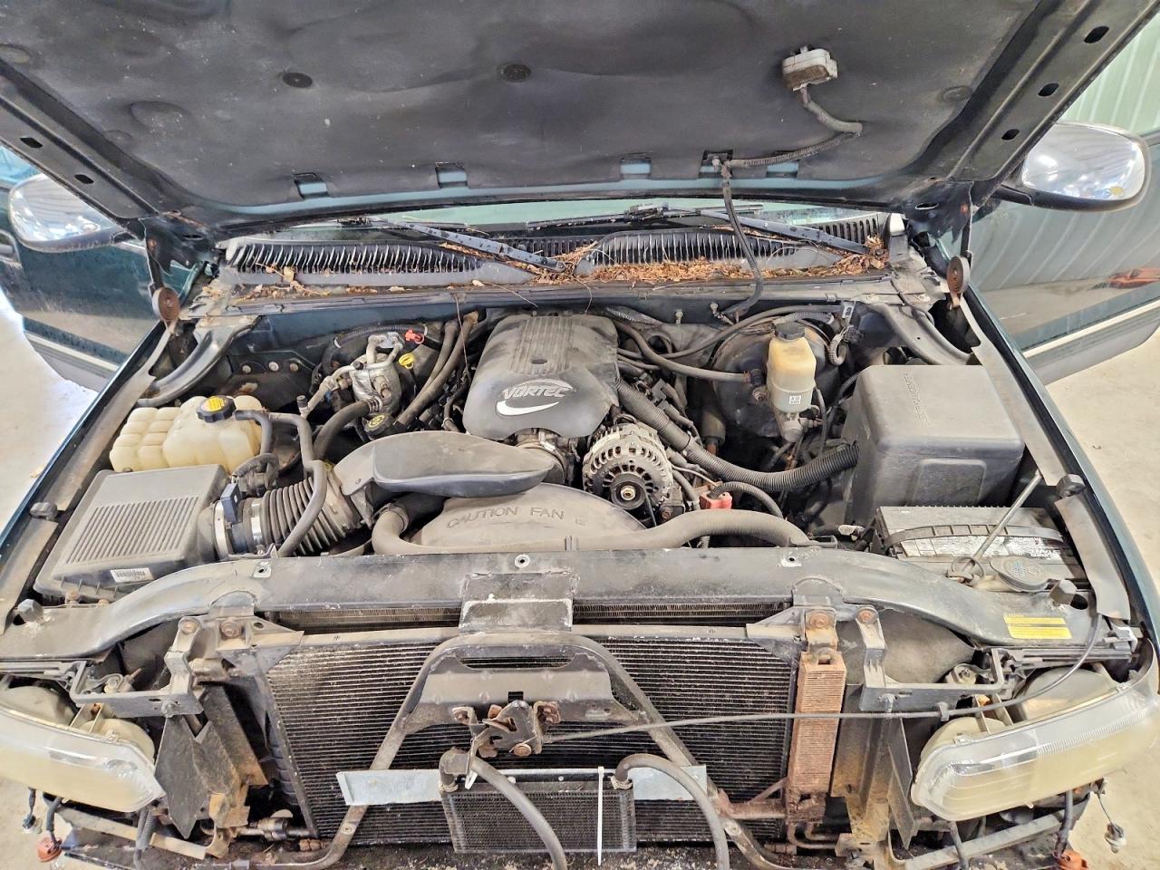 2001 Chevrolet Silverado K1500 Зеленый vin: 2GCEK19V711352096