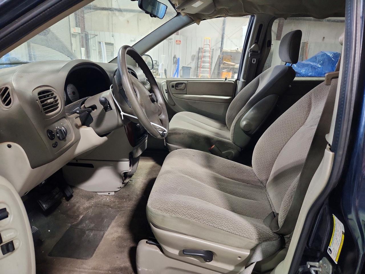 2007 Chrysler Town & Country Lx Blue vin: 1A4GJ45R57B248263