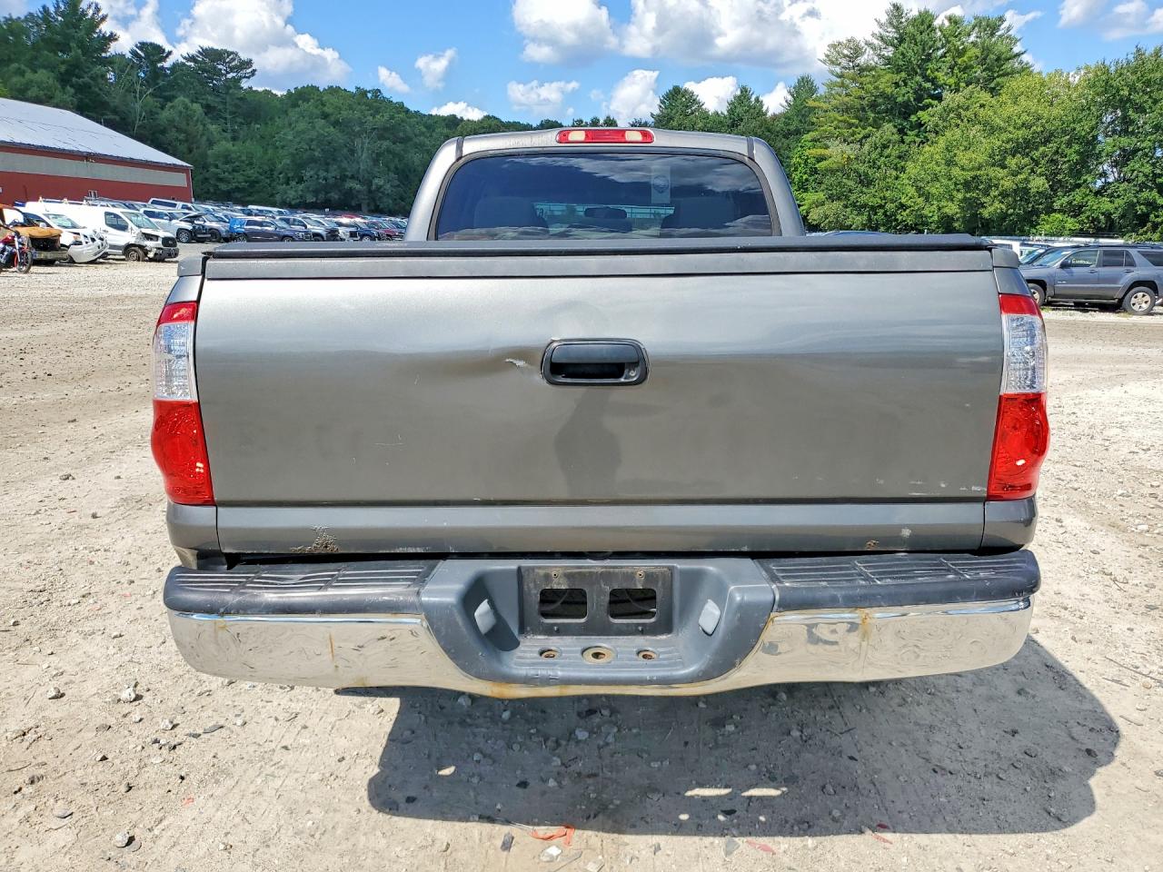 2004 Toyota Tundra Sr5 Gray vin: 5TBDT44154S444053