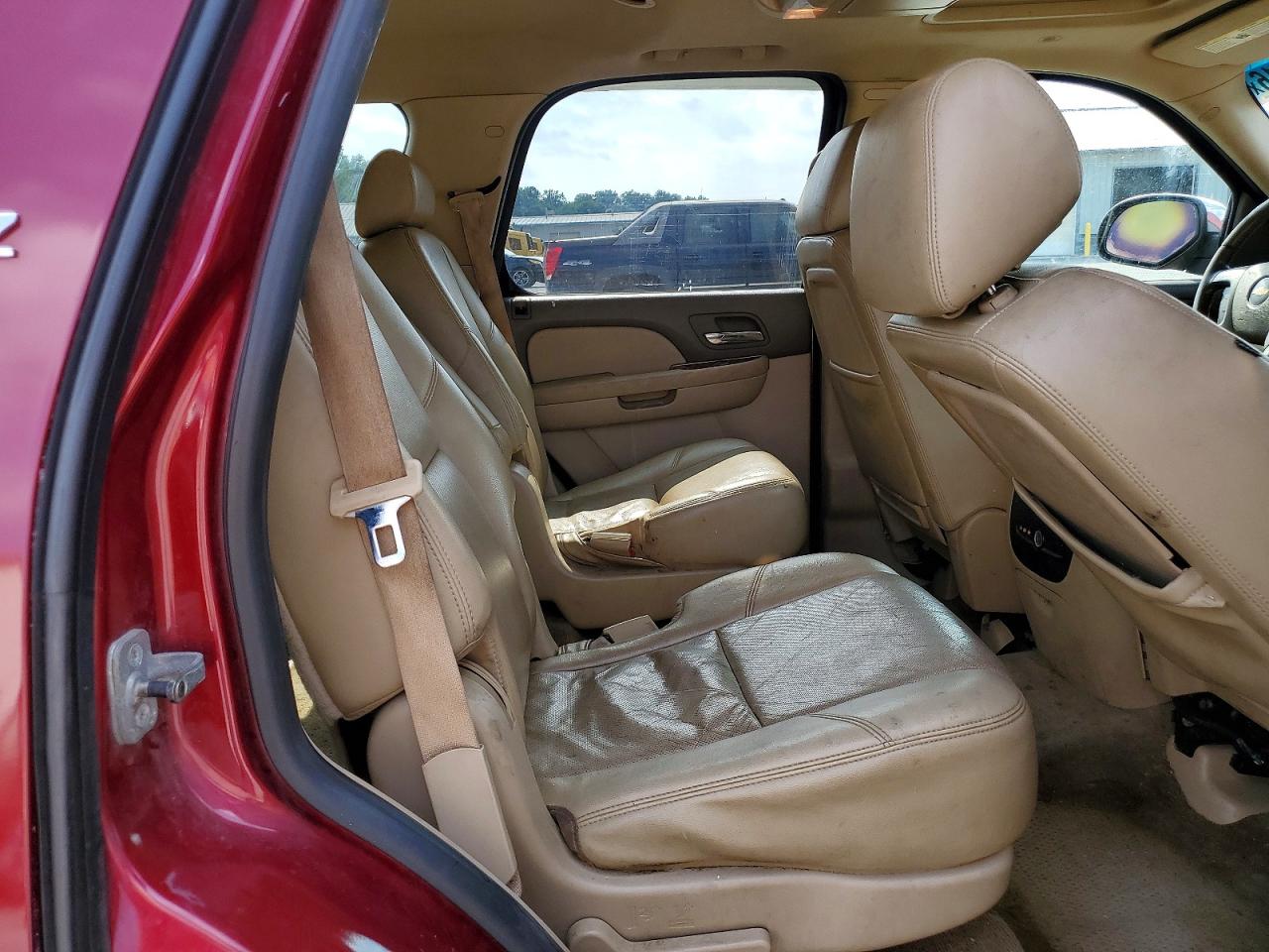 2010 Chevrolet Tahoe K1500 Ltz Burgundy vin: 1GNUKCE02AR105830