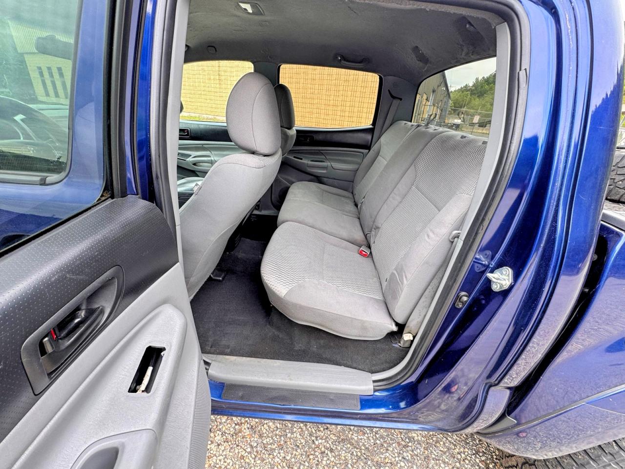 2015 Toyota Tacoma V6 Blue vin: 3TMLU4EN6FM200996