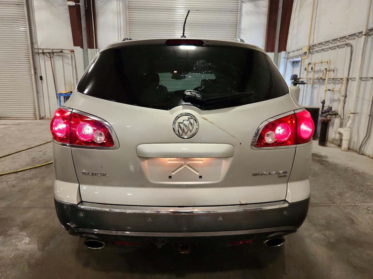 2008 Buick Enclave Cx Silver vin: 5GAEV13708J205671