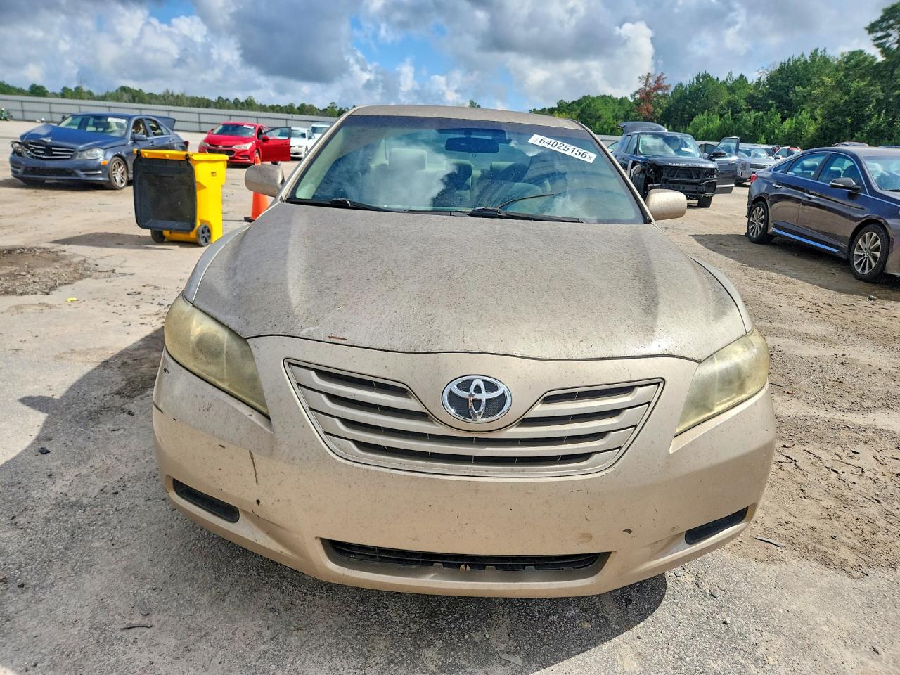 2007 Toyota Camry Le Gold vin: 4T1BE46K77U121584