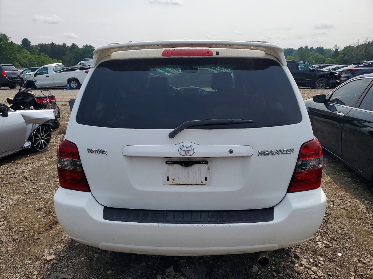 2007 Toyota Highlander Limited White vin: JTEEP21A670203386