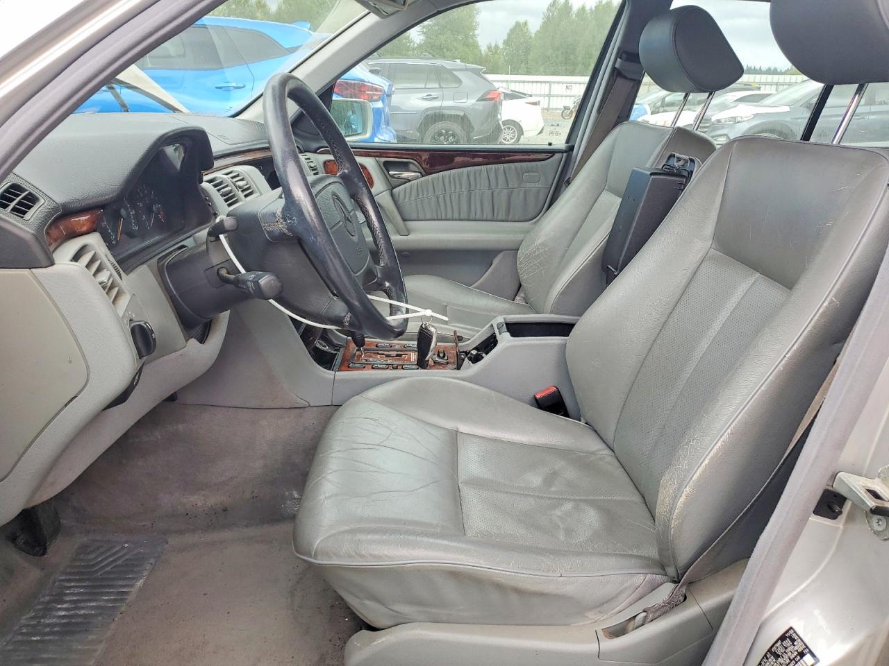 1999 Mercedes-benz E 320 4matic Silver vin: WDBJF82H4XX018540
