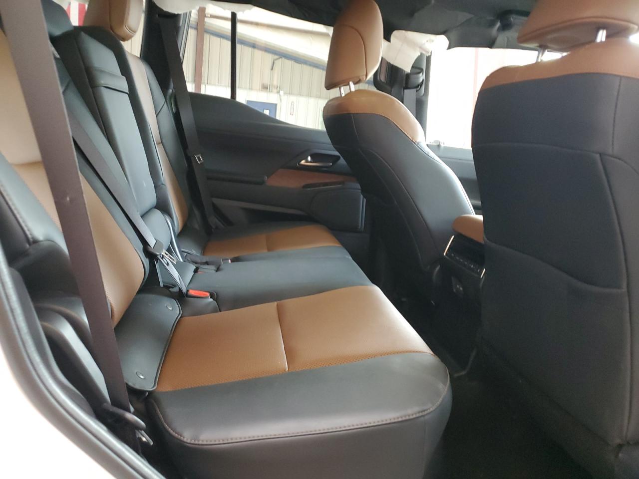 2024 Lexus Gx 550 Premium/premium+ Белый vin: JTJTBCDXXR5023847