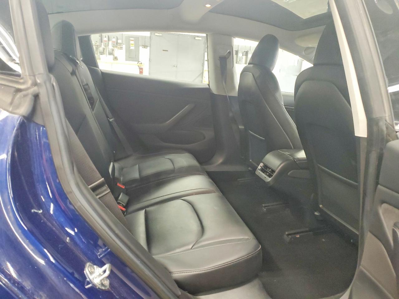 2018 Tesla Model 3 Синий vin: 5YJ3E1EA0JF008155