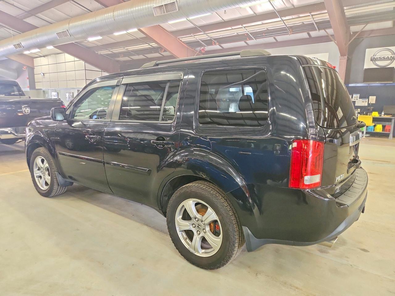 2015 Honda Pilot Exl Черный vin: 5FNYF4H50FB030263