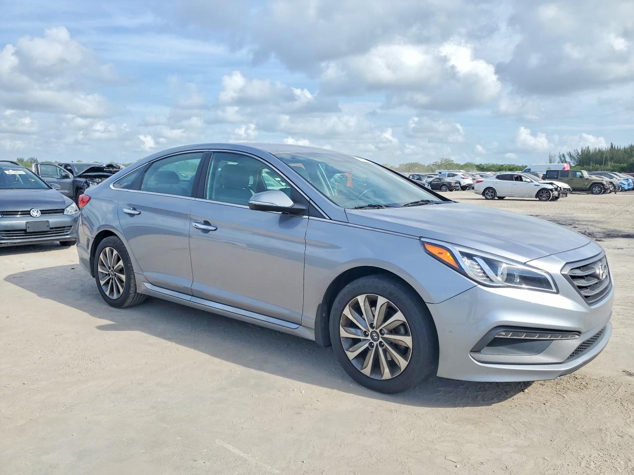 2015 Hyundai Sonata Sport Silver vin: 5NPE34AF3FH125707