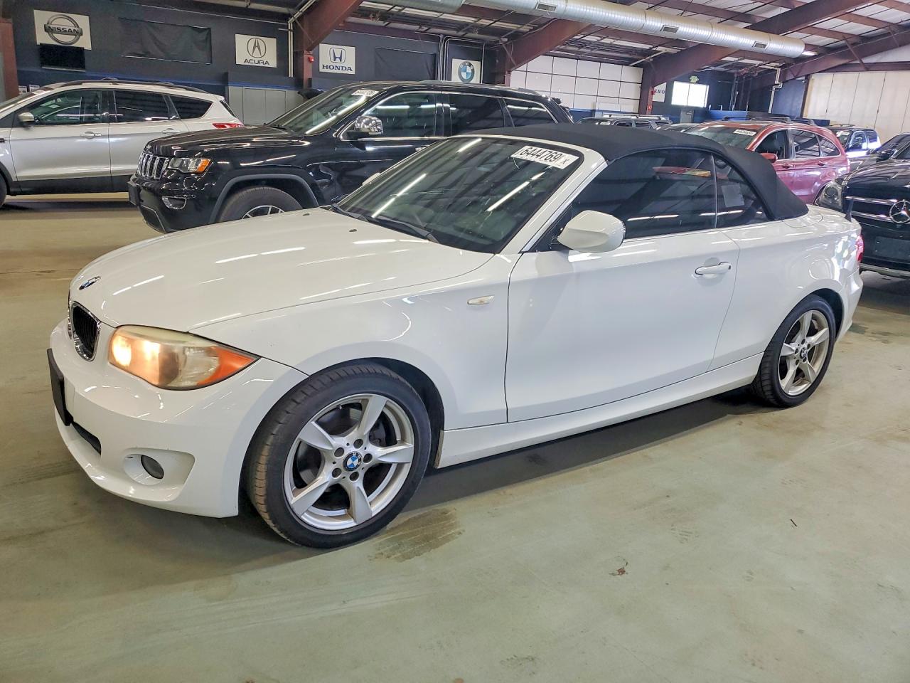 2012 Bmw 128 I Белый vin: WBAUN1C58CVH84094