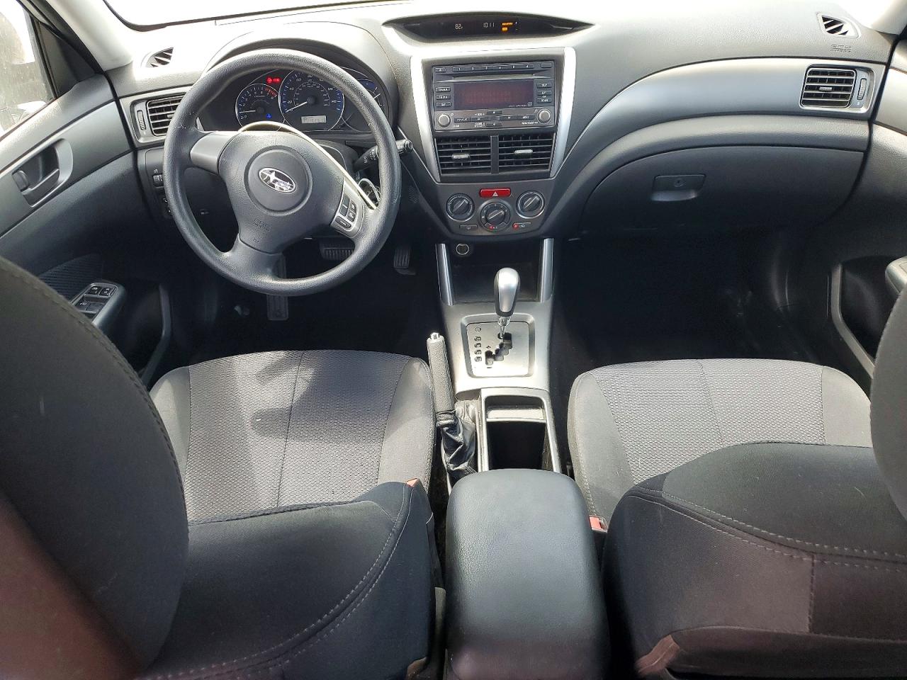 2011 Subaru Forester 2.5x Silver vin: JF2SHABC9BH748024
