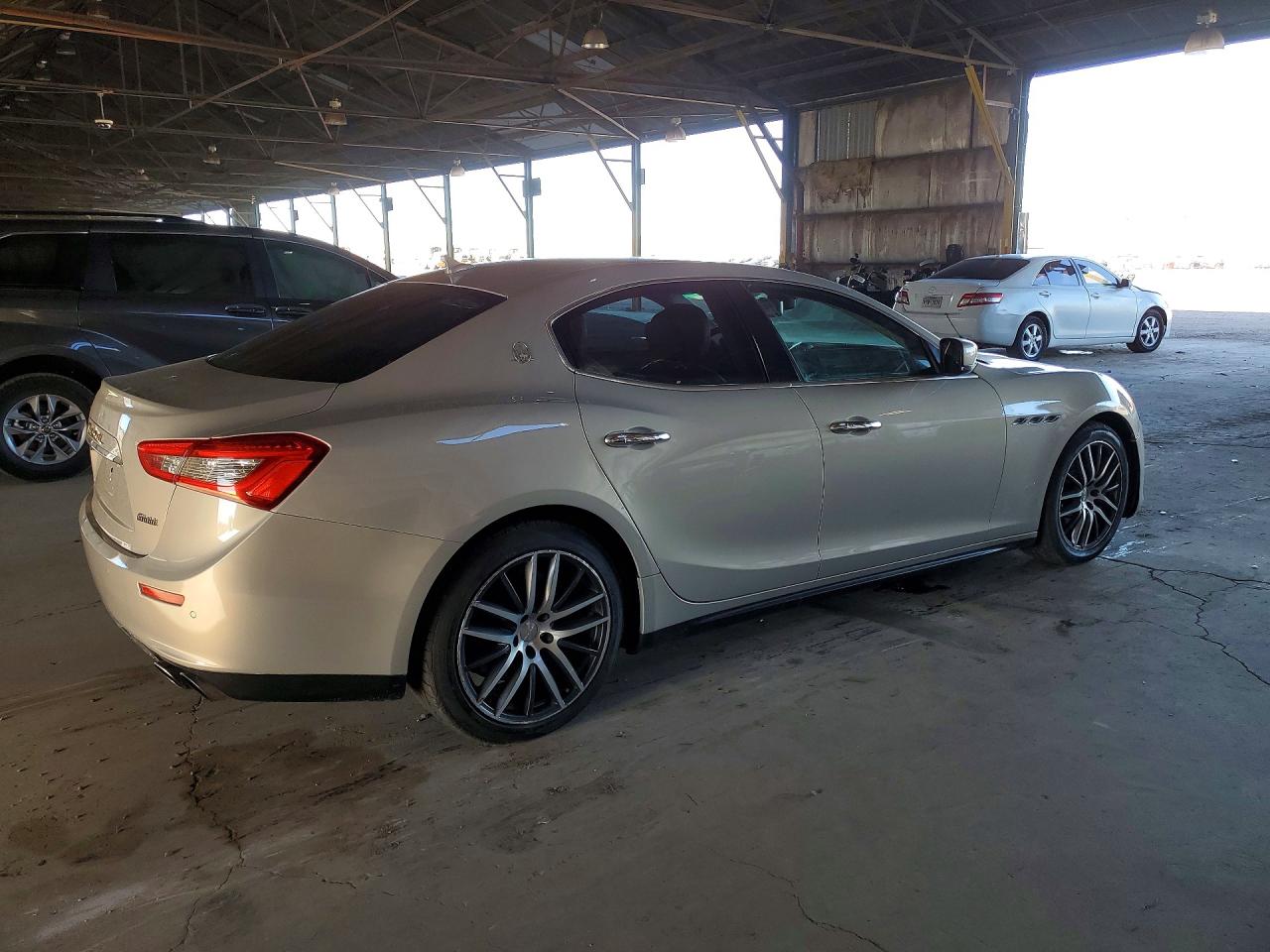 2015 Maserati Ghibli S Gray vin: ZAM57RTA6F1154222