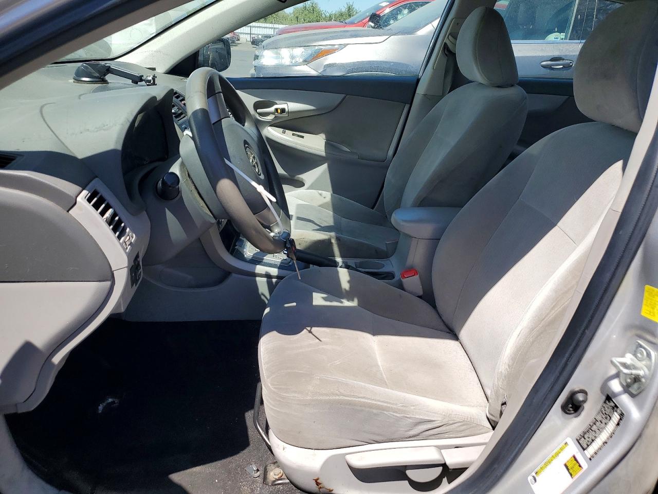2010 Toyota Corolla Le Silver vin: 2T1BU4EE9AC394436