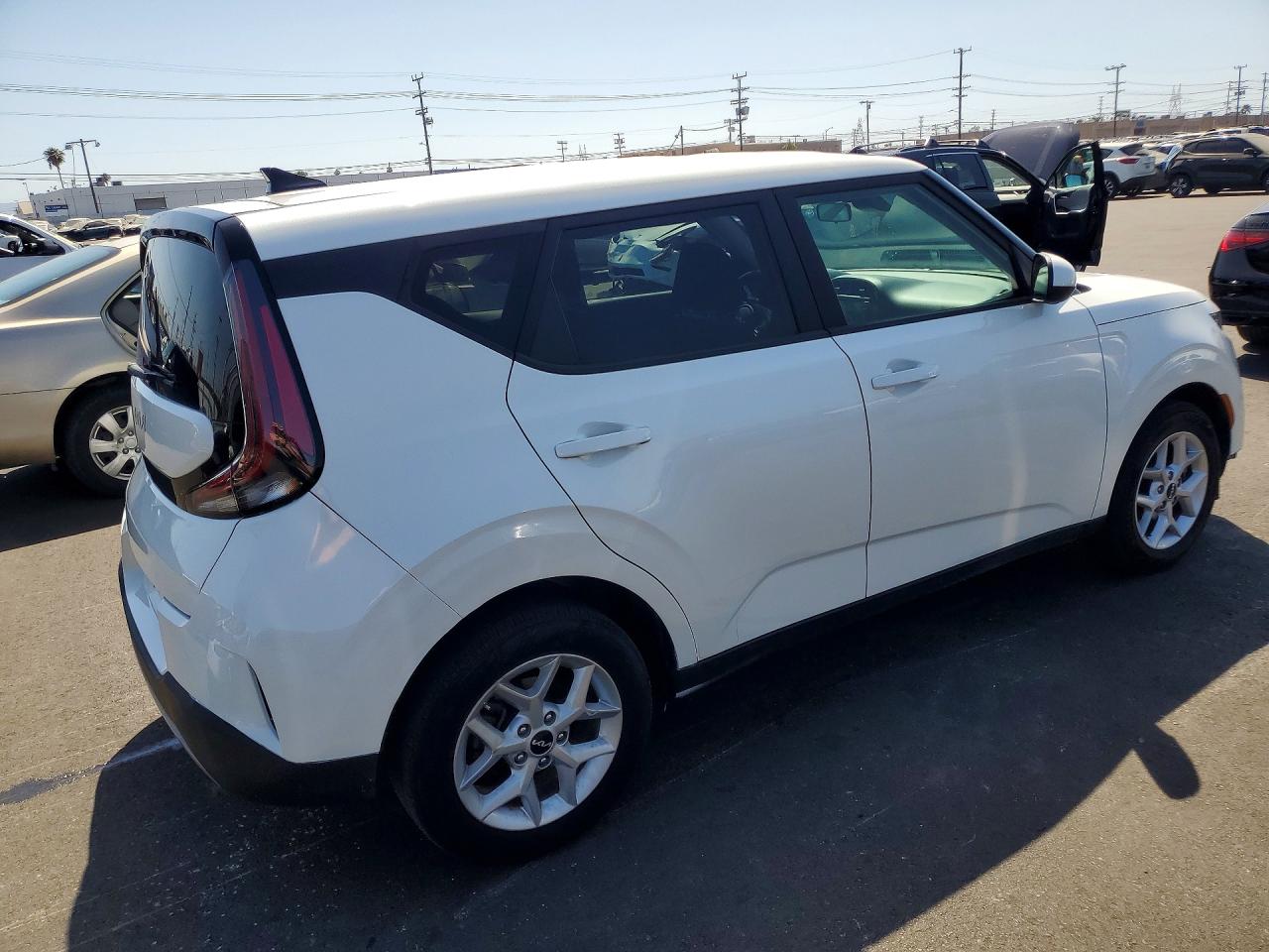 2023 Kia Soul Lx White vin: KNDJ23AU9P7851474