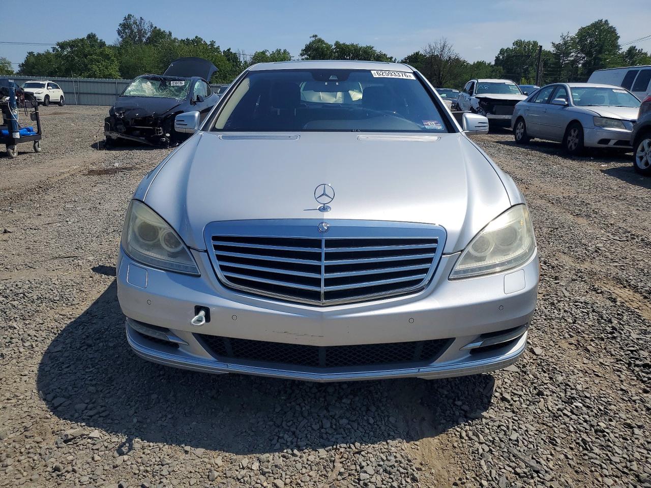 2011 Mercedes-benz S 400 Silver vin: WDDNG9FB5BA380521