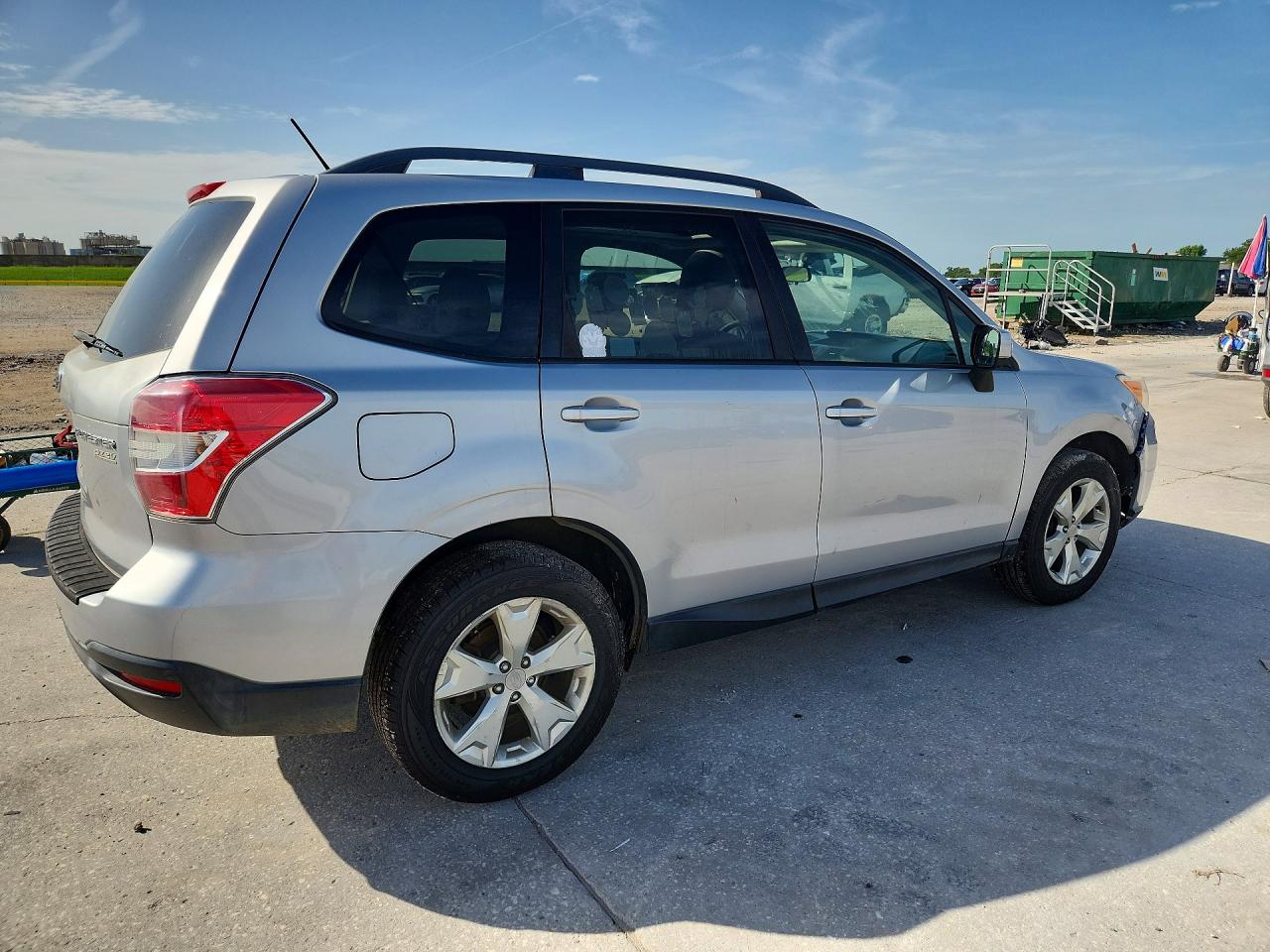 2015 Subaru Forester 2.5i Premium Silver vin: JF2SJADC6FH568278