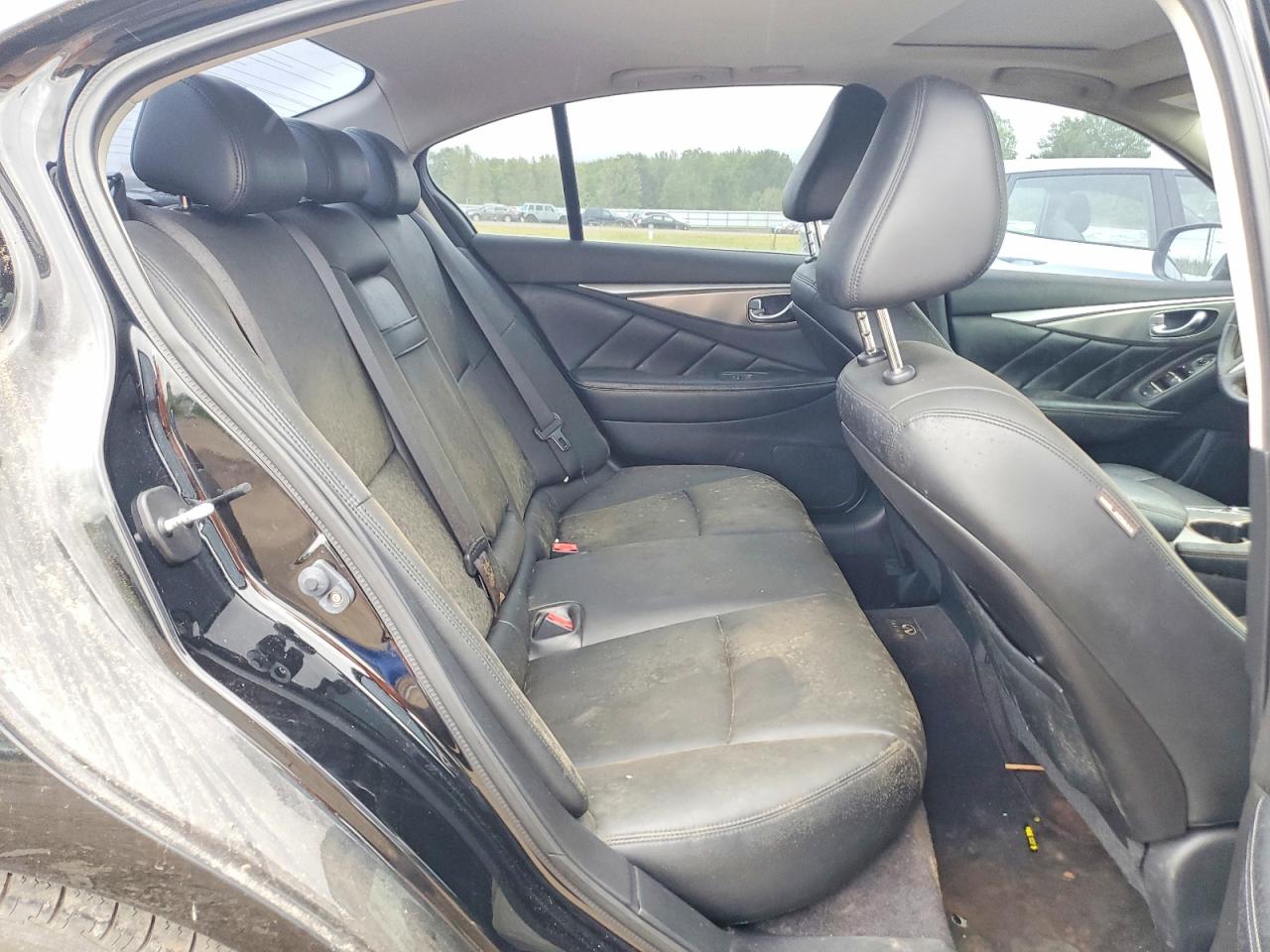 2015 Infiniti Q50 Premium Black vin: JN1BV7ARXFM392702