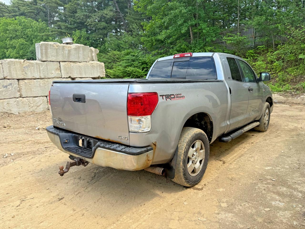 2010 Toyota Tundra Double Cab Sr5 Silver vin: 5TFUY5F12AX143337