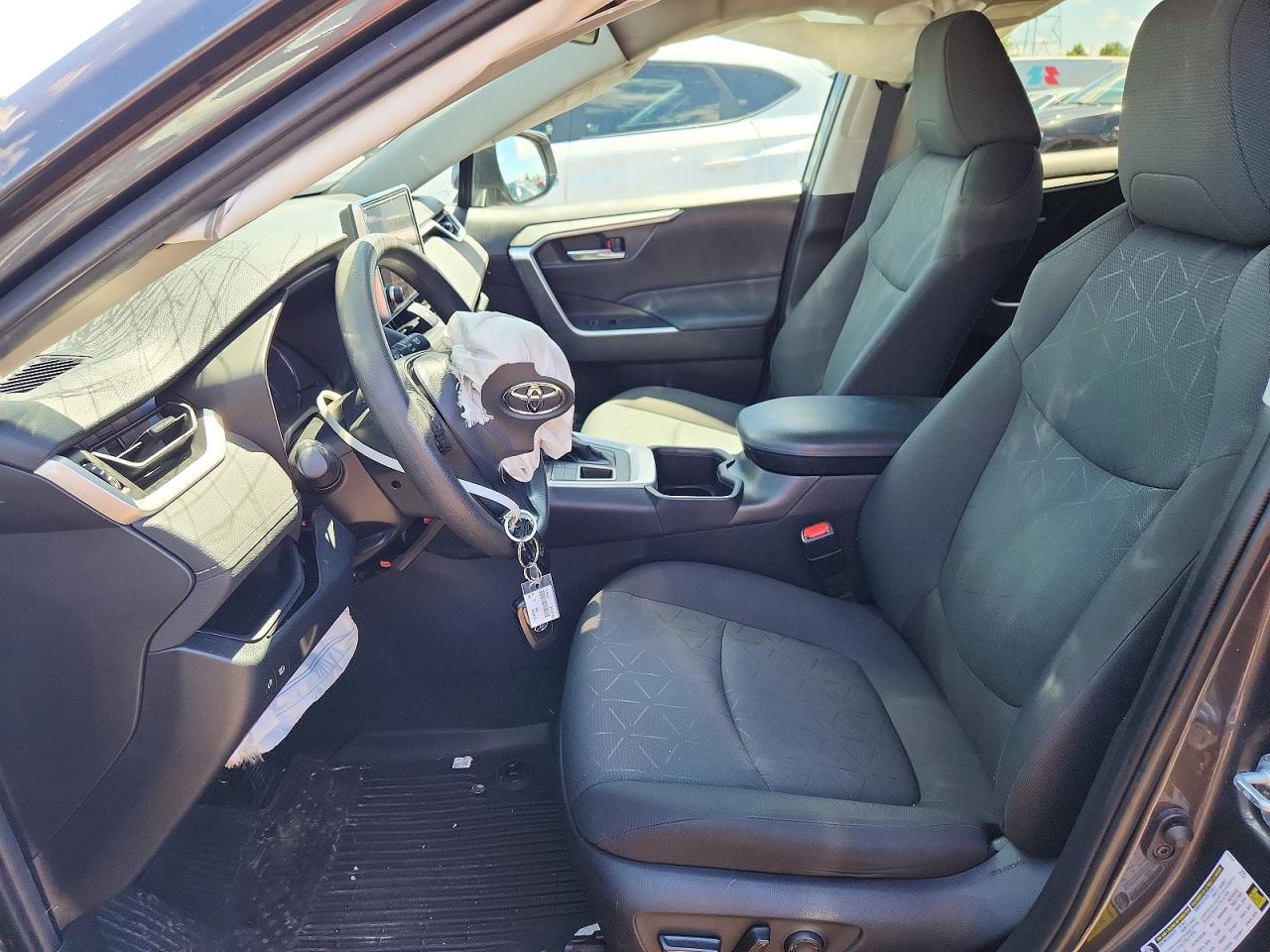 2024 Toyota Rav4 Xle Gray vin: 2T3P1RFV5RW427203