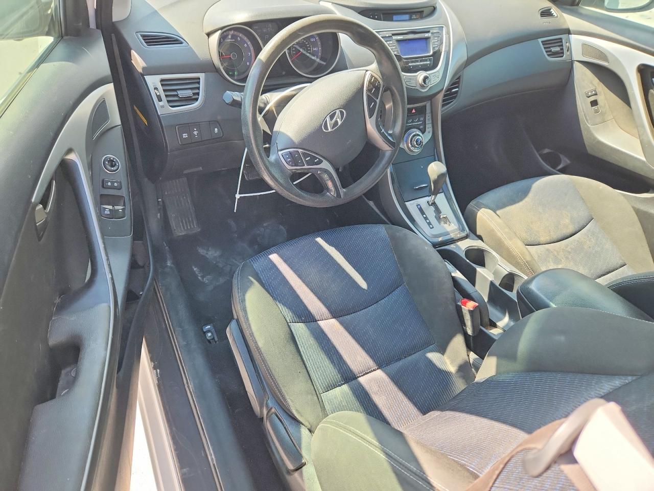 2013 Hyundai Elantra Coupe Gs White vin: KMHDH6AE4DU014386