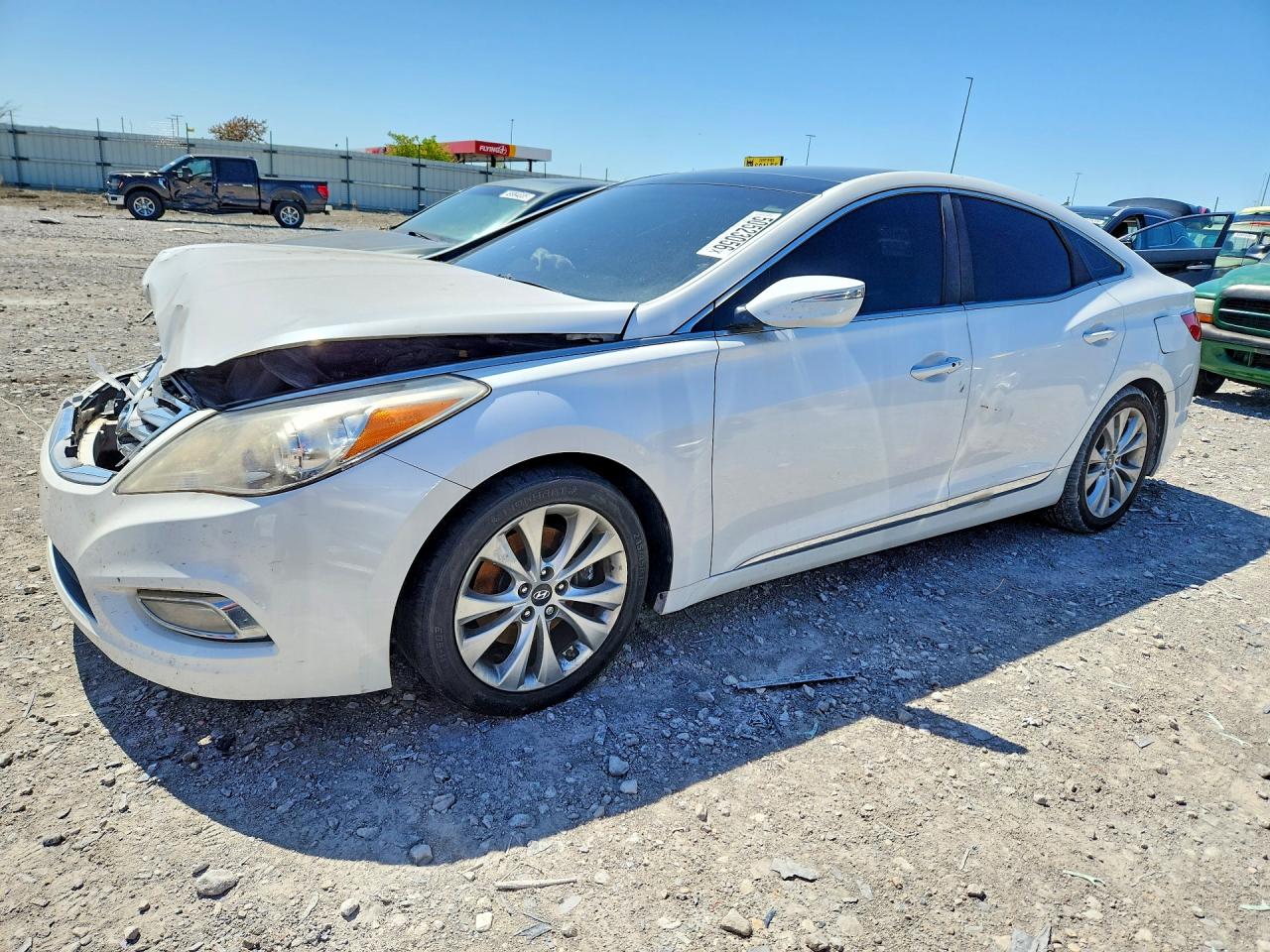 2012 Hyundai Azera Base White vin: KMHFH4JG8CA135324