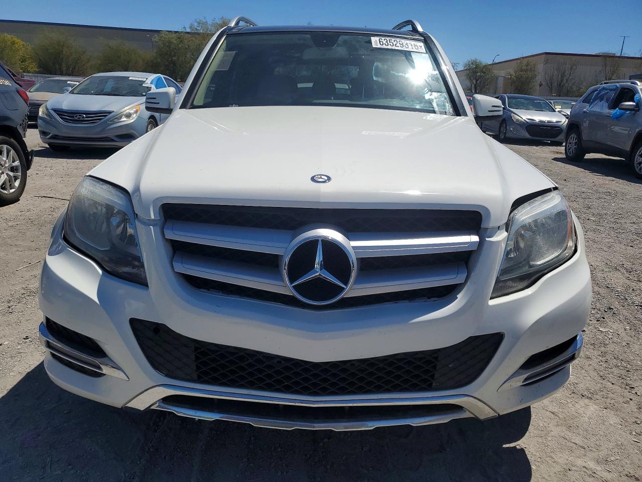 2014 Mercedes-benz Glk 350 White vin: WDCGG5HB1EG192387