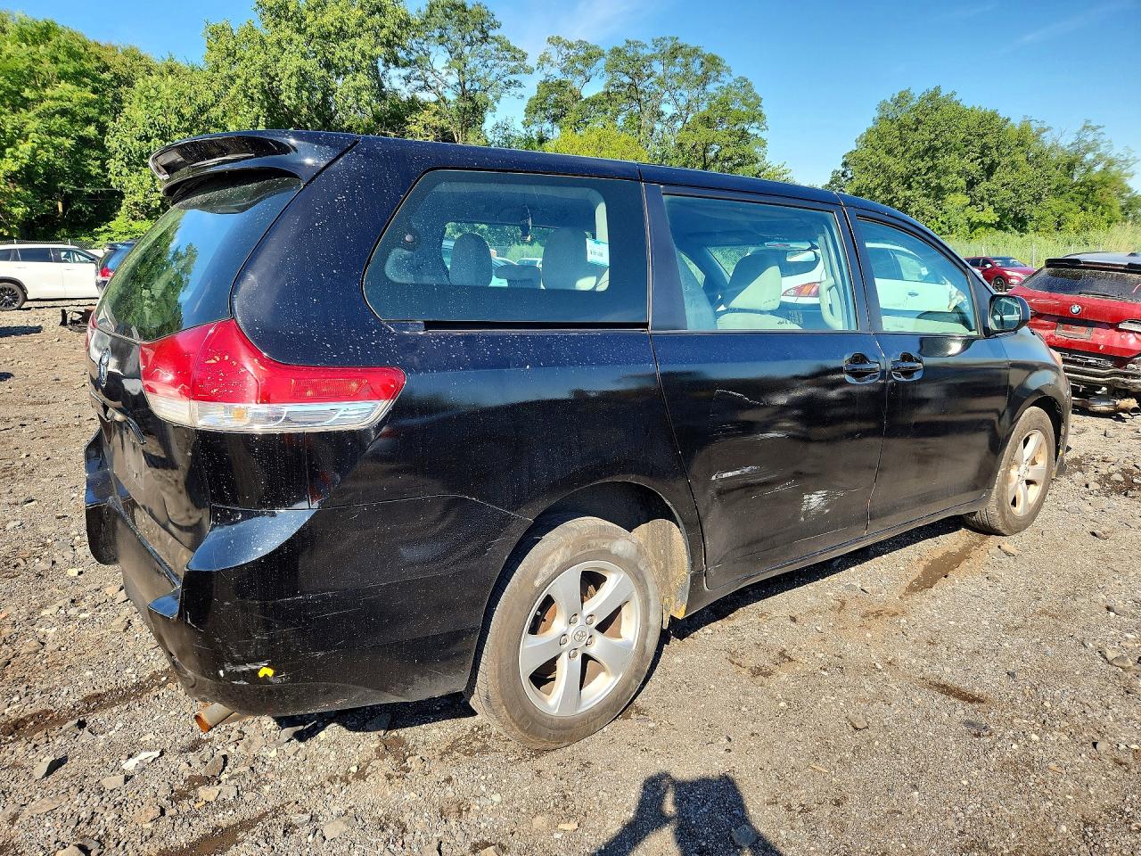 2014 Toyota Sienna L 7-passenger Черный vin: 5TDZK3DC9ES457319