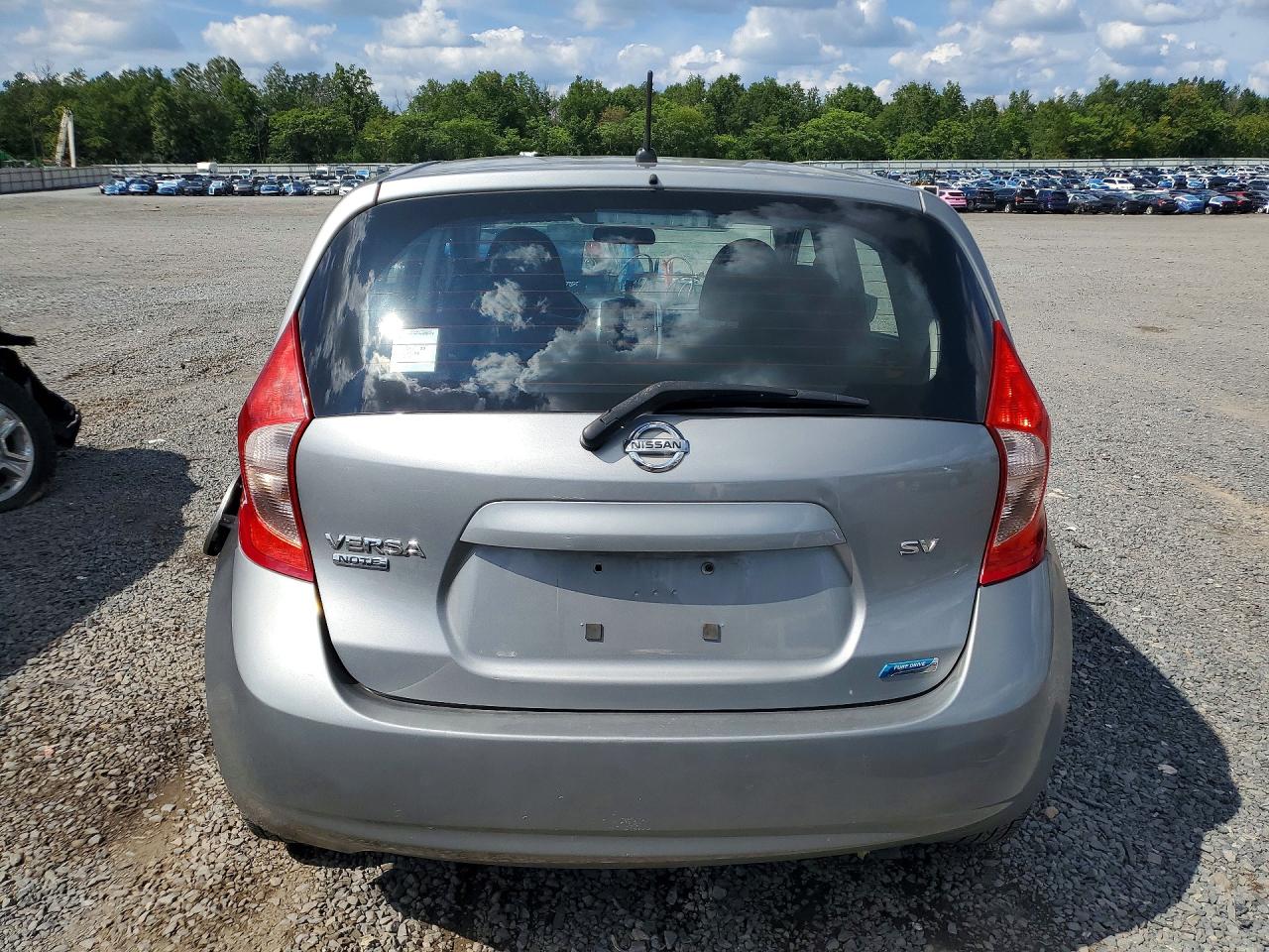 2015 Nissan Versa Note Sv Silver vin: 3N1CE2CP1FL400005