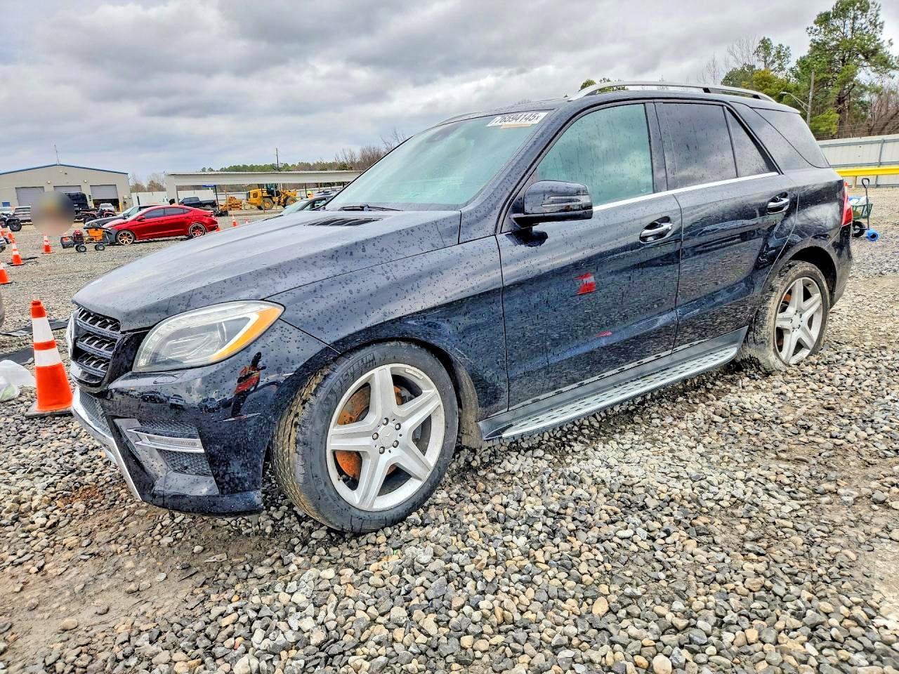 2013 Mercedes-benz Ml 550 4matic Black vin: 4JGDA7DB3DA202037
