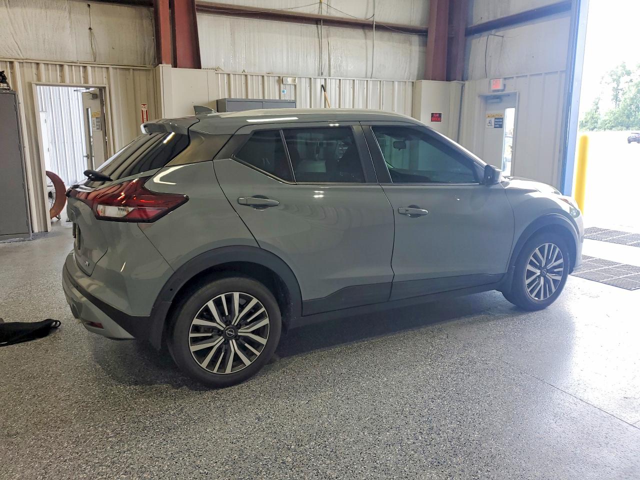 2023 Nissan Kicks Sv Gray vin: 3N1CP5CV2PL564021