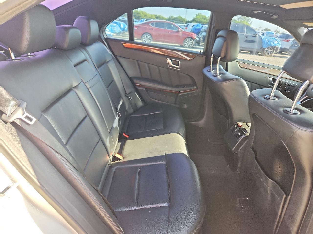 2012 Mercedes-benz E 350 Белый vin: WDDHF5KBXCA639679