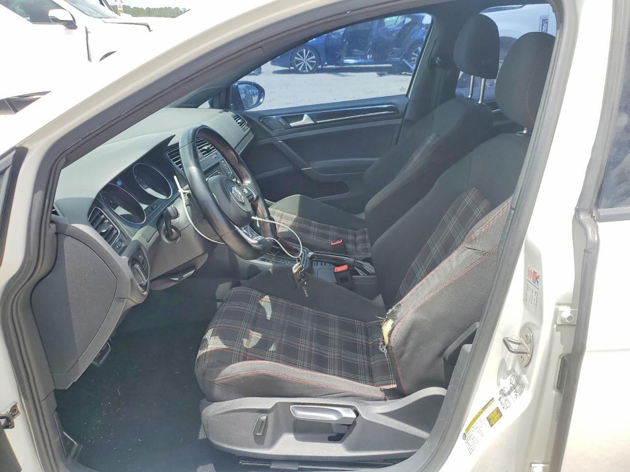 2016 Volkswagen Gti S Белый vin: 3VW4T7AU3GM044100