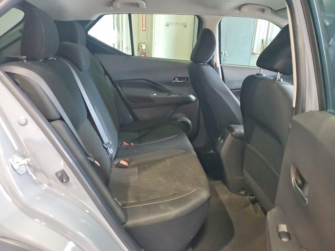 2023 Nissan Kicks Sv Gray vin: 3N1CP5CV2PL564021