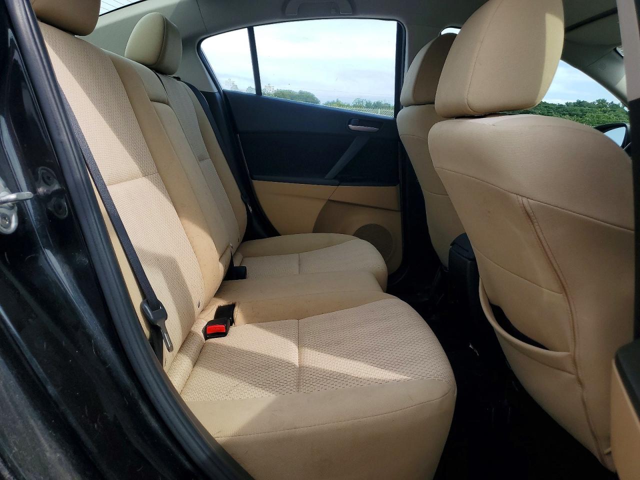 2010 Mazda 3 I Black vin: JM1BL1SG8A1153981