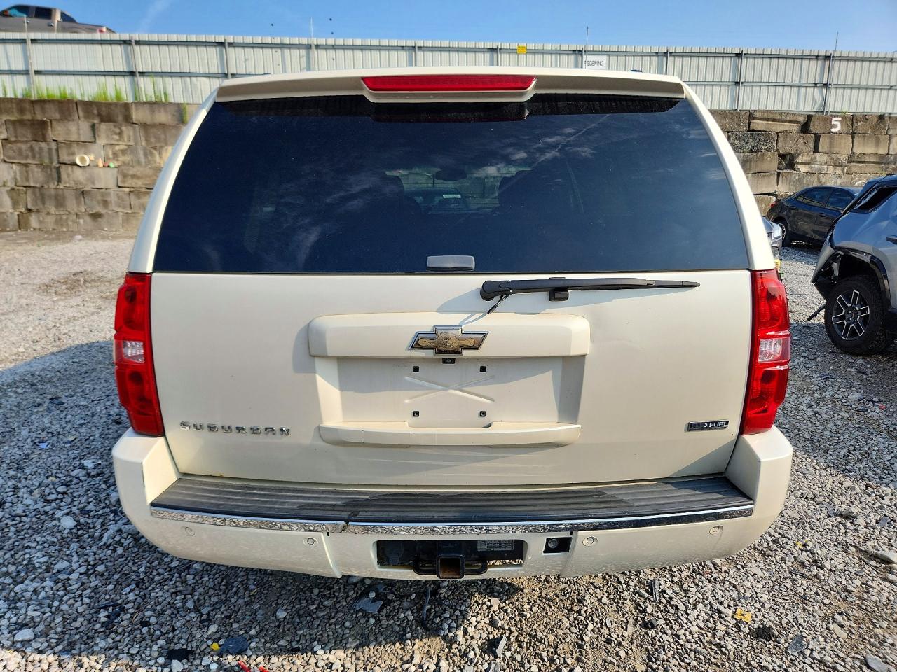 2009 Chevrolet Suburban K1500 Ltz Gray vin: 1GNFK36339R234561