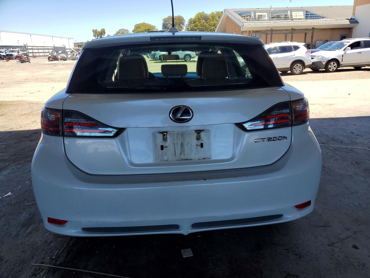 2011 Lexus Ct 200 White vin: JTHKD5BH6B2030641