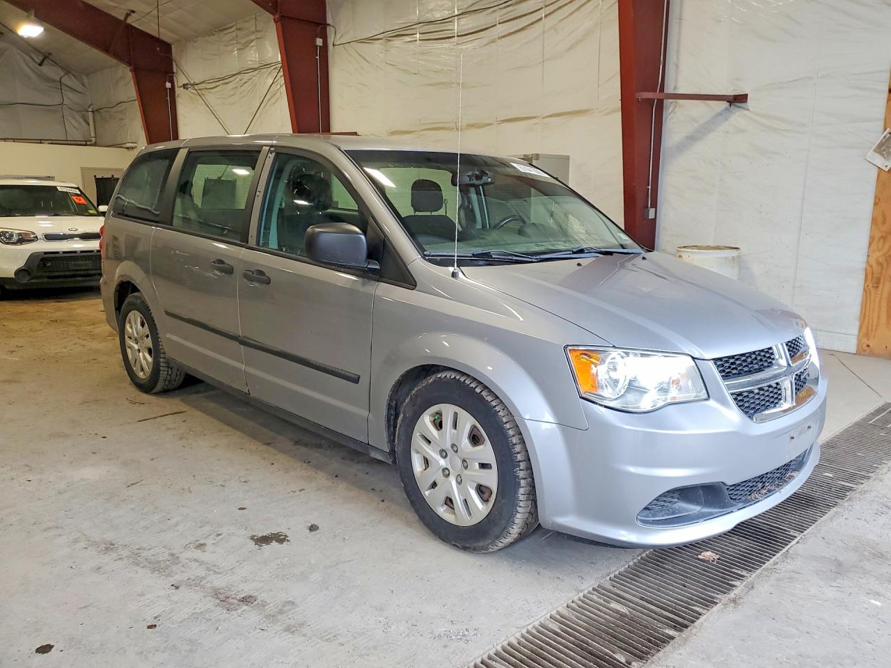 2015 Dodge Grand Caravan Se Silver vin: 2C4RDGBG8FR683028