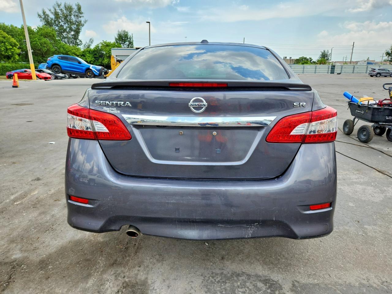 2015 Nissan Sentra Sr Gray vin: 3N1AB7AP6FY302624