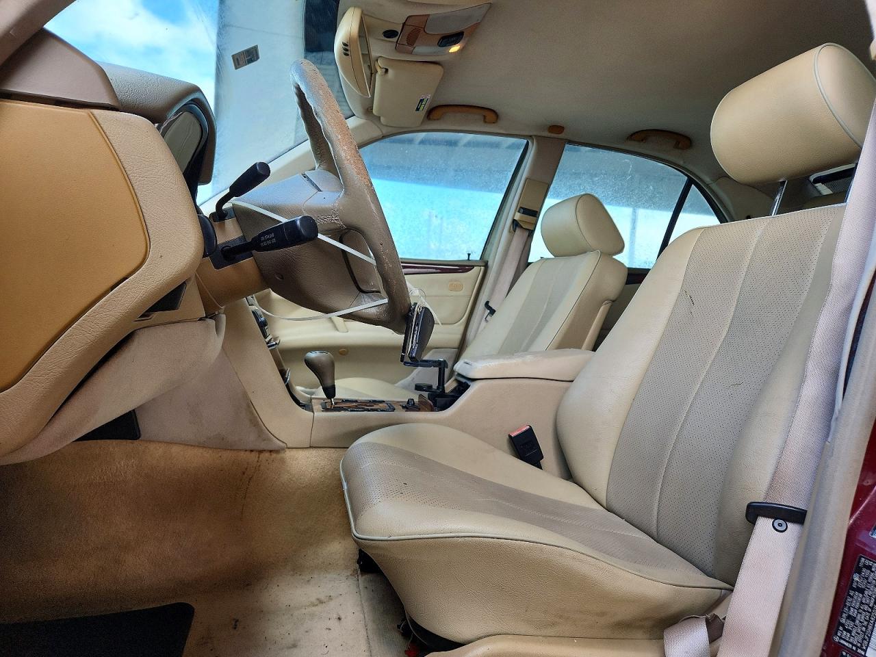 1999 Mercedes-benz E 300td Maroon vin: WDBJF25H8XA825025