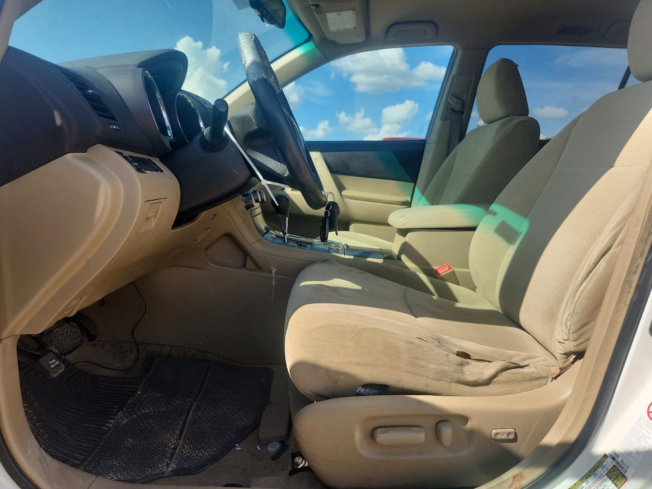 2010 Toyota Highlander Base Белый vin: 5TDZK3EH3AS022574